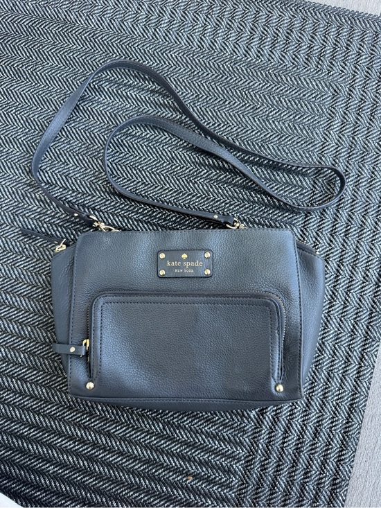 kate spade Handbags - kate spade navy pebbled leather crossbody with front pocket